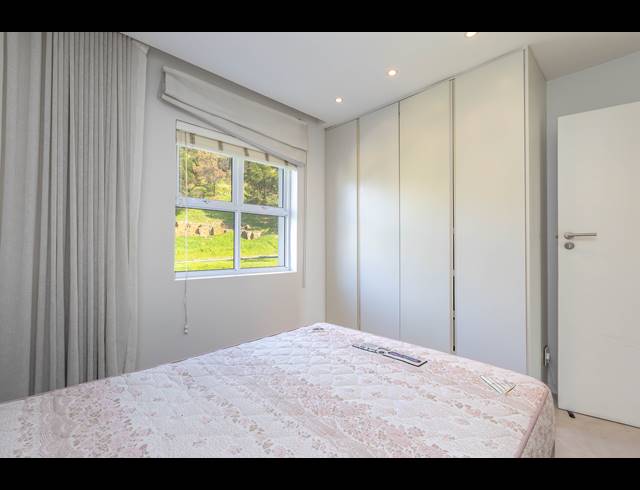 3 BEDROOM APARTMENT TO LET IN DE WATERKANT